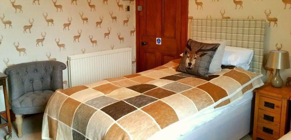 Strathallan Bed And Breakfast Grantown-on-Spey Exteriör bild